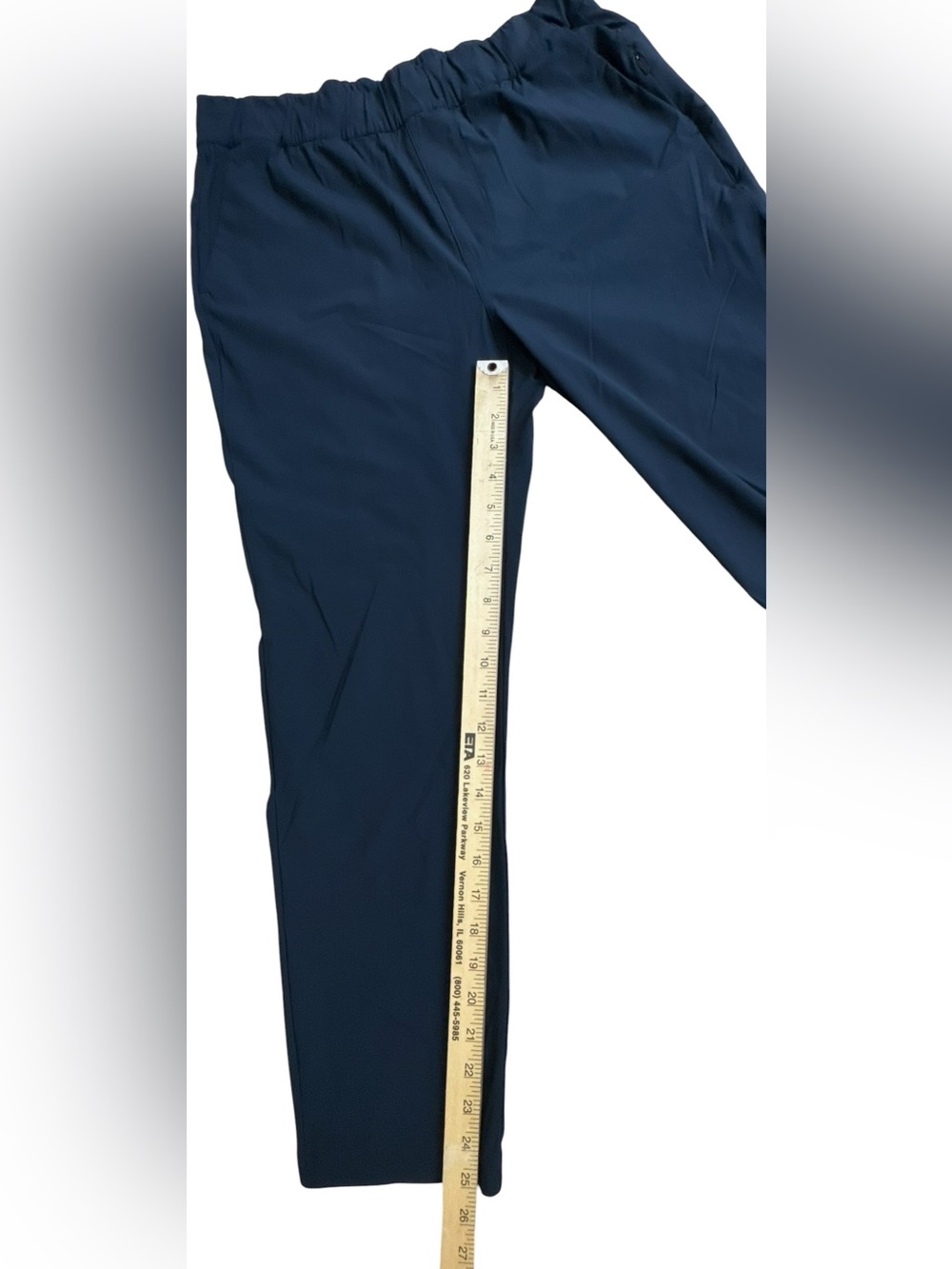 Vuori Women’s Navy Performance Lightweight Travel Pants Size Medium - Picture 6 of 7